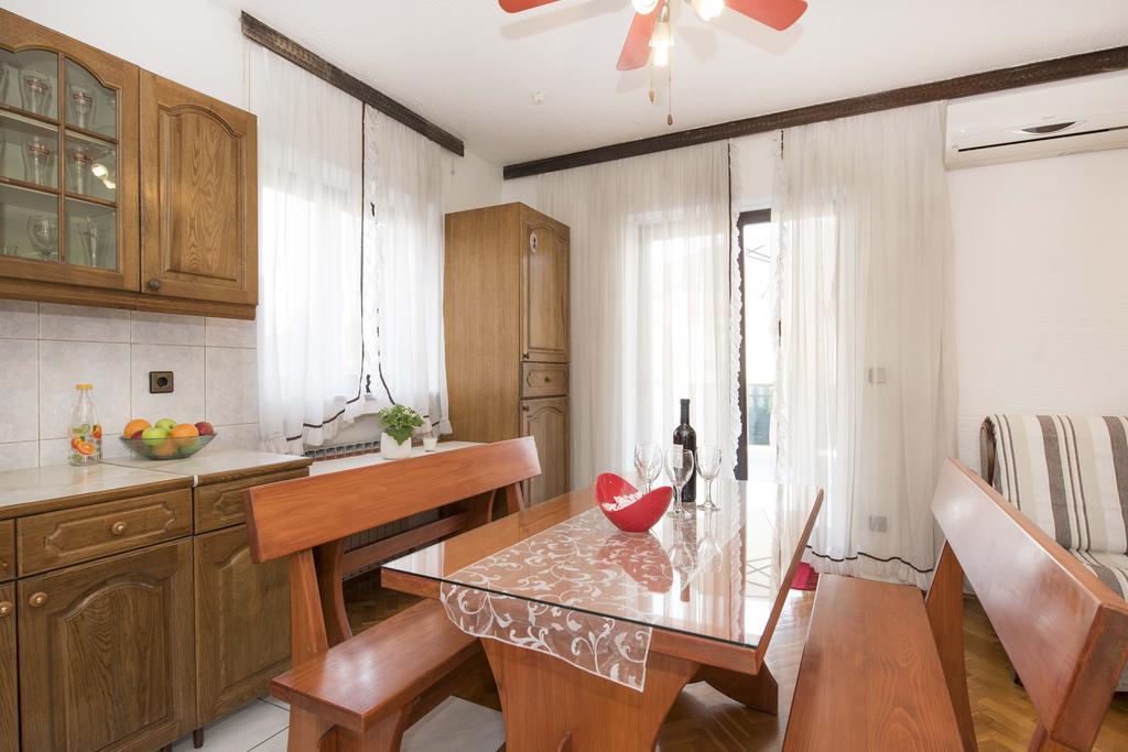 Apartment Kurbasa Kaštela Zewnętrze zdjęcie