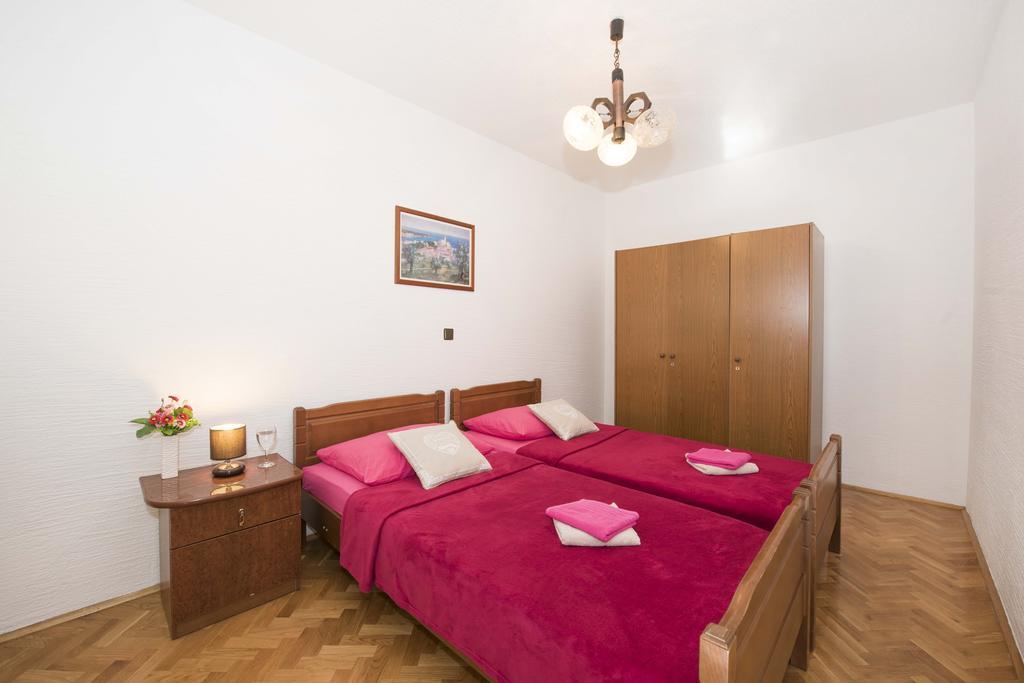Apartment Kurbasa Kaštela Zewnętrze zdjęcie